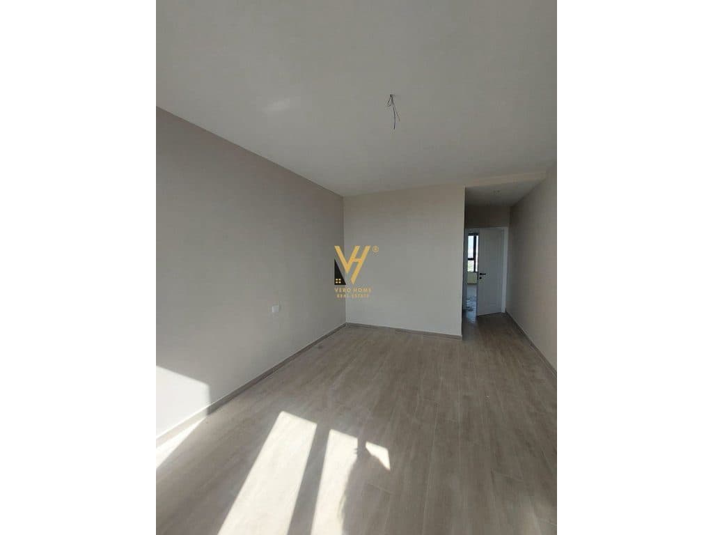 SHITET APARTAMENT 3+1+2+BLK NE DON BOSKO 290.000 EURO 3