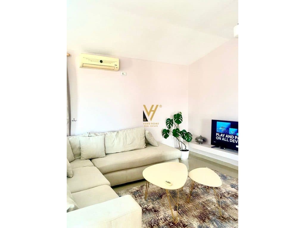 JEPET APARTAMENT 3+1+BLK ME QERA TE LIQENI THATE 600 EURO
