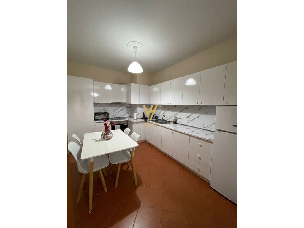 Jepet Apartament 2+1+ballkon me qera te Rruga Sami Frasheri 85 m2 2