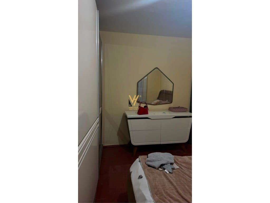 JEPET APARTAMENT 1+1 ME QERA TE RRUGA FERIT XHAJKO 50.000 LEKE 3