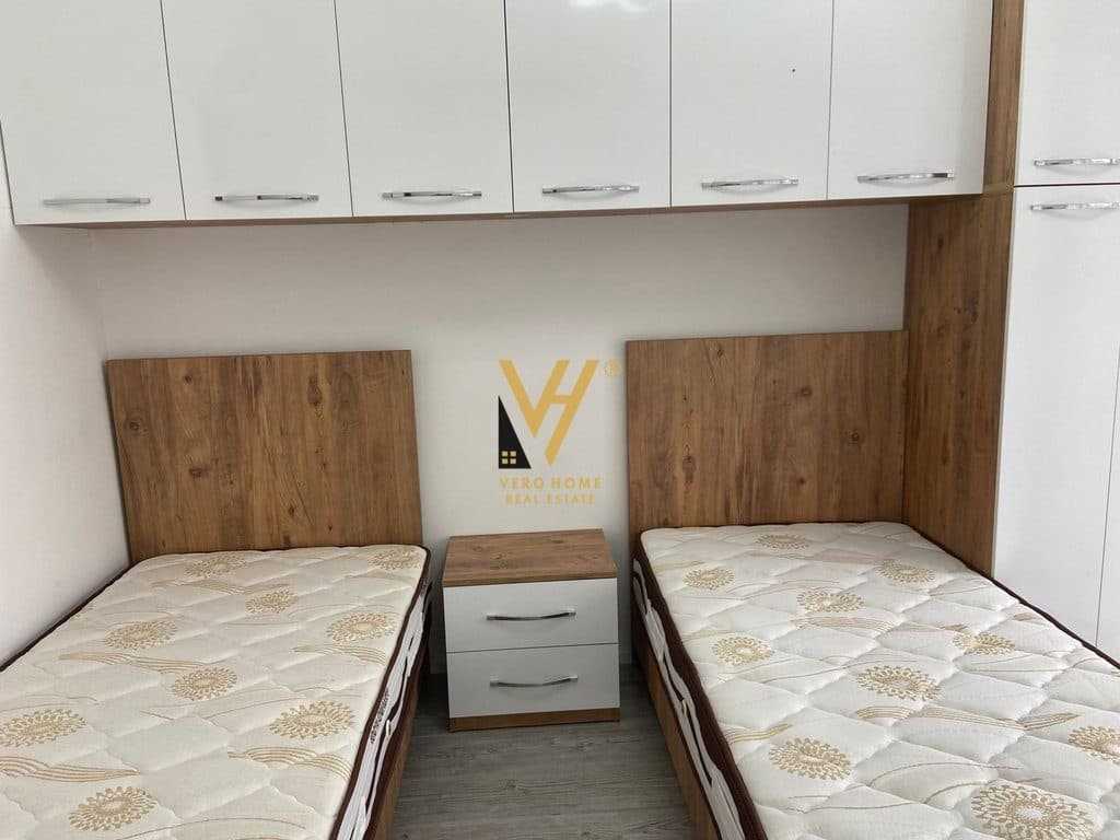 SHITET APARTAMENT 2+1+2+BLK TE REZ.HENKA, AMERIKAN 3- 190.000 EURO 4
