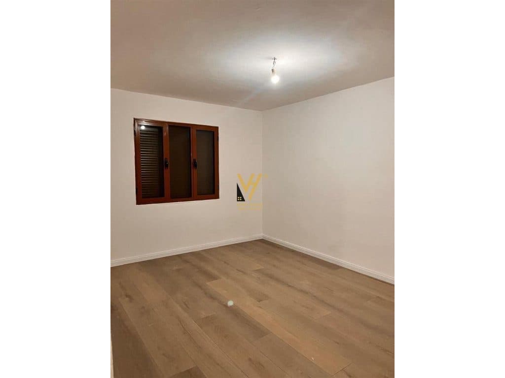 SHITET APARTAMENT 1+1+ANEKS NE KOMBINAT 7.500.000 LEKE