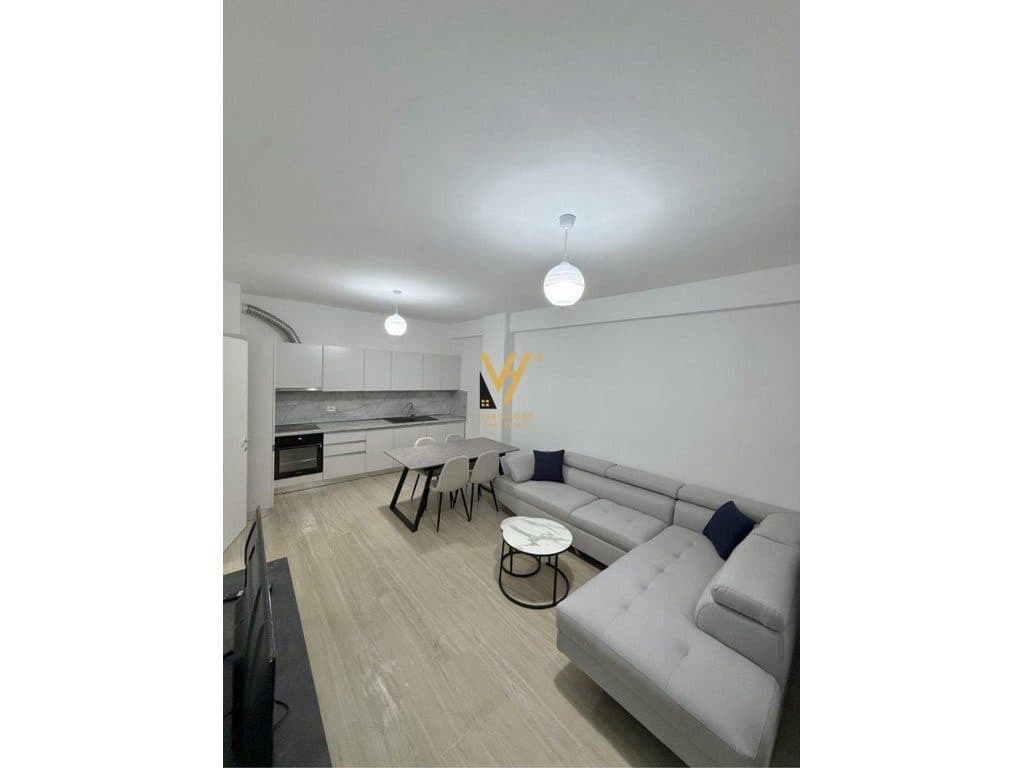JEPET APARTAMENT 2+1+2+BLK ME QERA TE UNAZA E RE 60.000 LEKE 2