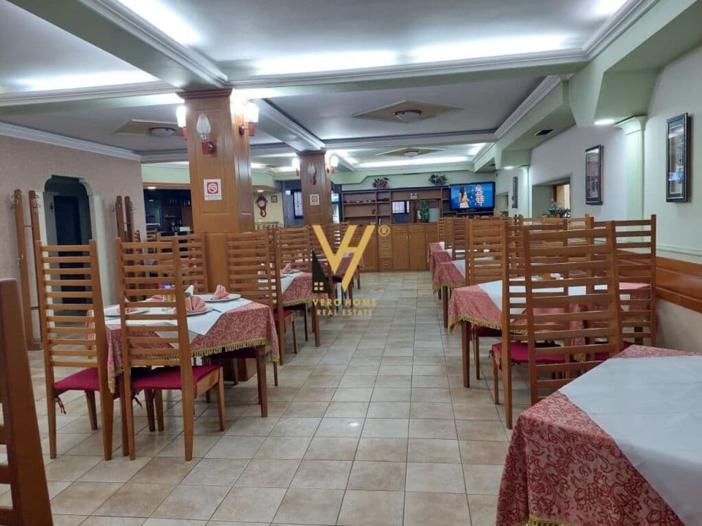 Jepet Ambient Biznesi me qera te Ish Ekspozita Sot 200 m2 2