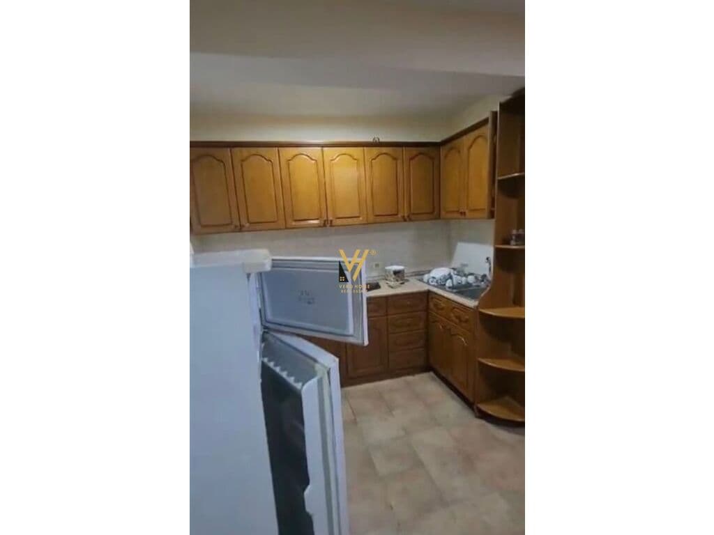 Jepet Apartament 2+1 me qera te Selvia 80 m2 3