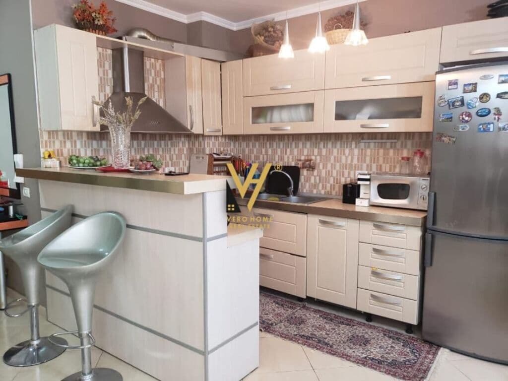 Shitet Apartament 3+1+2 Kopshti Zoologjike 145 m2 3