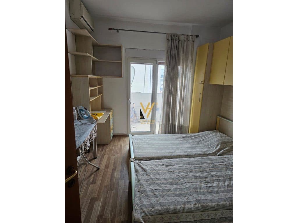JEPET APARTAMENT 2+1+BLK ME QERA TE 21 DHJETORI 60.000 LEKE 4
