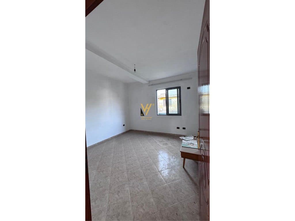 SHITET APARTAMENT 1+1+VERANDE NE LAPRAKE 82.500 EURO 2