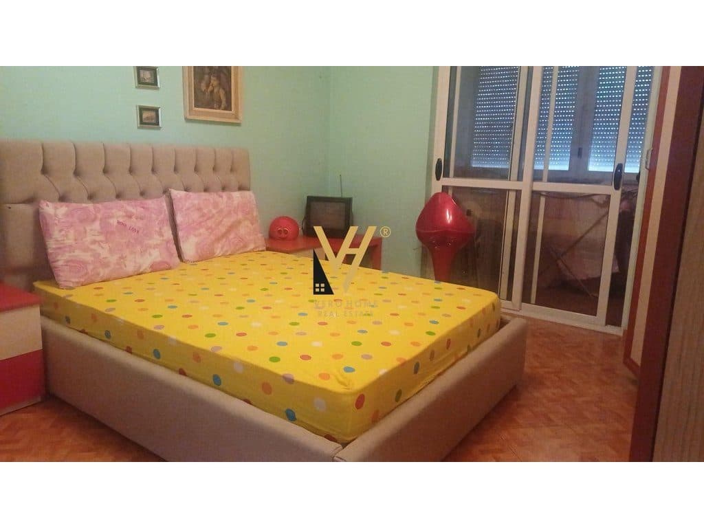 JEPET APARTAMENT 1+1+BLK ME QERA TE MOZAIKU, 21 DHJETORI 400 EURO 4