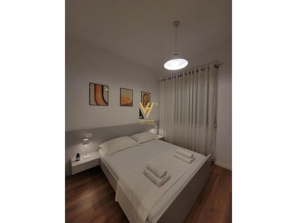 JEPET APARTAMENT 1+1 ME QERA TE RRUGA E DURRESIT 620 EURO 4