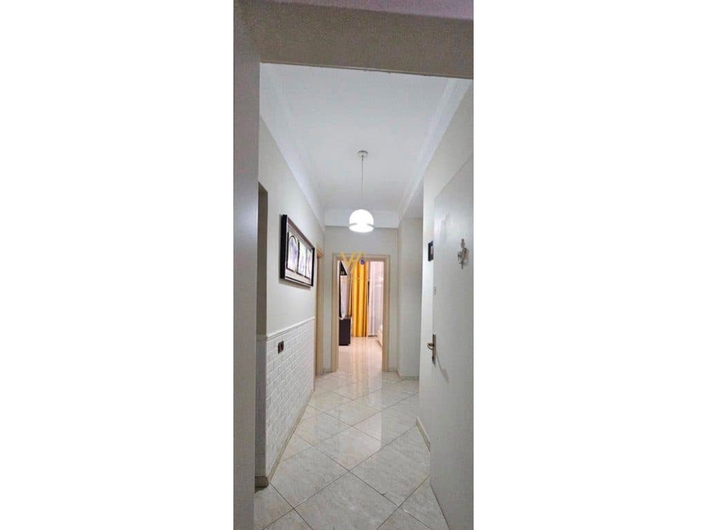 JEPET APARTAMENT 1+1 ME QIRA TE RRUGA E KAVAJES 60.000 LEKE 3