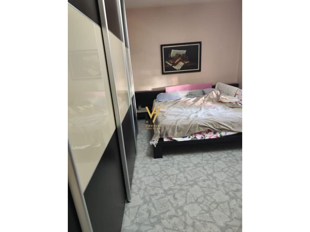 Shitet Apartament 2+1+ballkon te Rruga 5 Maji 82 m2 3