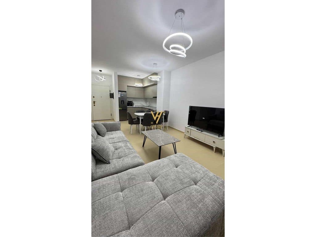 JEPET APARTAMENT 2+1+BLK ME QERA TE ISH PARKU 70.000 LEKE 2