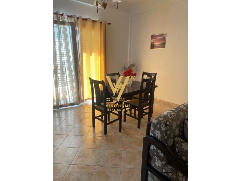 JEPET APARTAMENT 3+2+BLK ME QERA NE SELITE 500 EURO 3