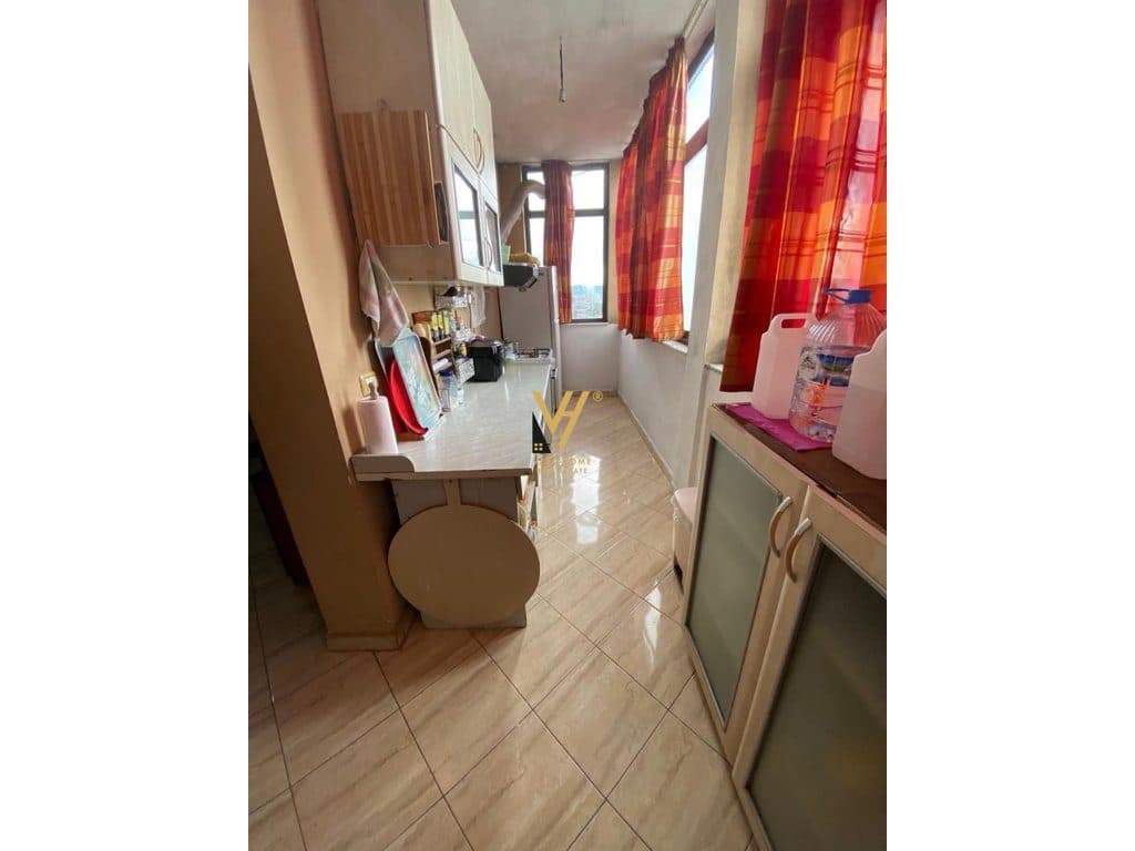 SHITET APARTAMENT 2+1+BLK TE 21 DHJETORI 180.000 EURO 2
