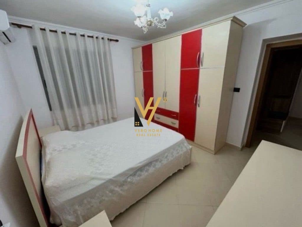 JEPET APARTAMENT 2+1+BLK ME QERA NE XHAMLLIK 50.000 LEKE 3