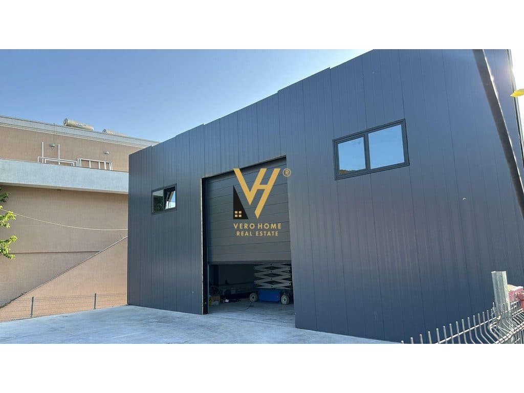 JEPET KAPANON 550 M2 ME QIRA NE PEZE HELMES 1.500 EURO