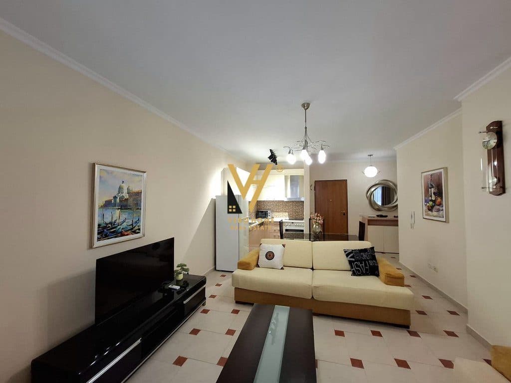 JEPET APARTAMENT 1+1+VERANDE ME QIRA TE KOPSHTI ZOOLOGJIK 650 EURO