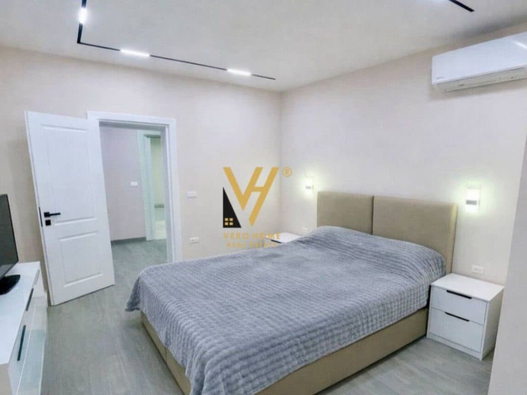 JEPET APARTAMENT 1+1+BLK ME QIRA TE RRUGA E ELBASANIT 75.000 LEKE 4