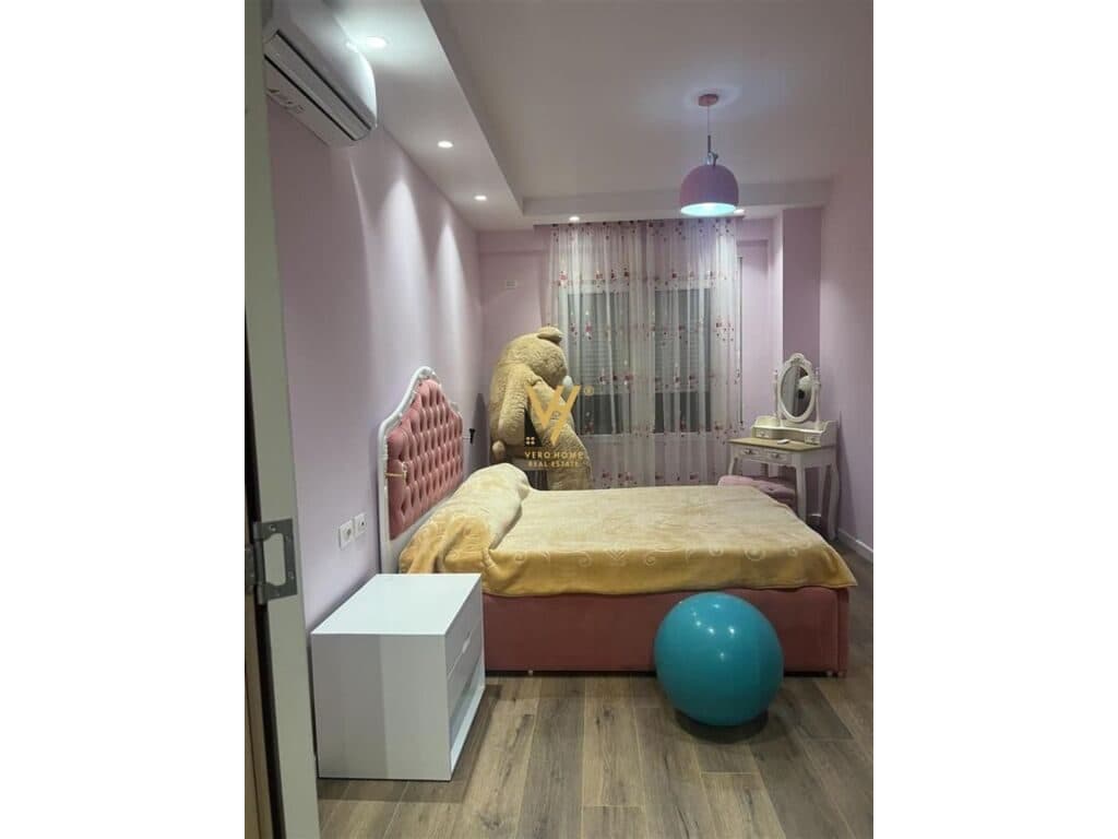 Jepet Apartament 2+1+2+ballkon me qera te Kodra e Diellit 2 , 120 m2 4