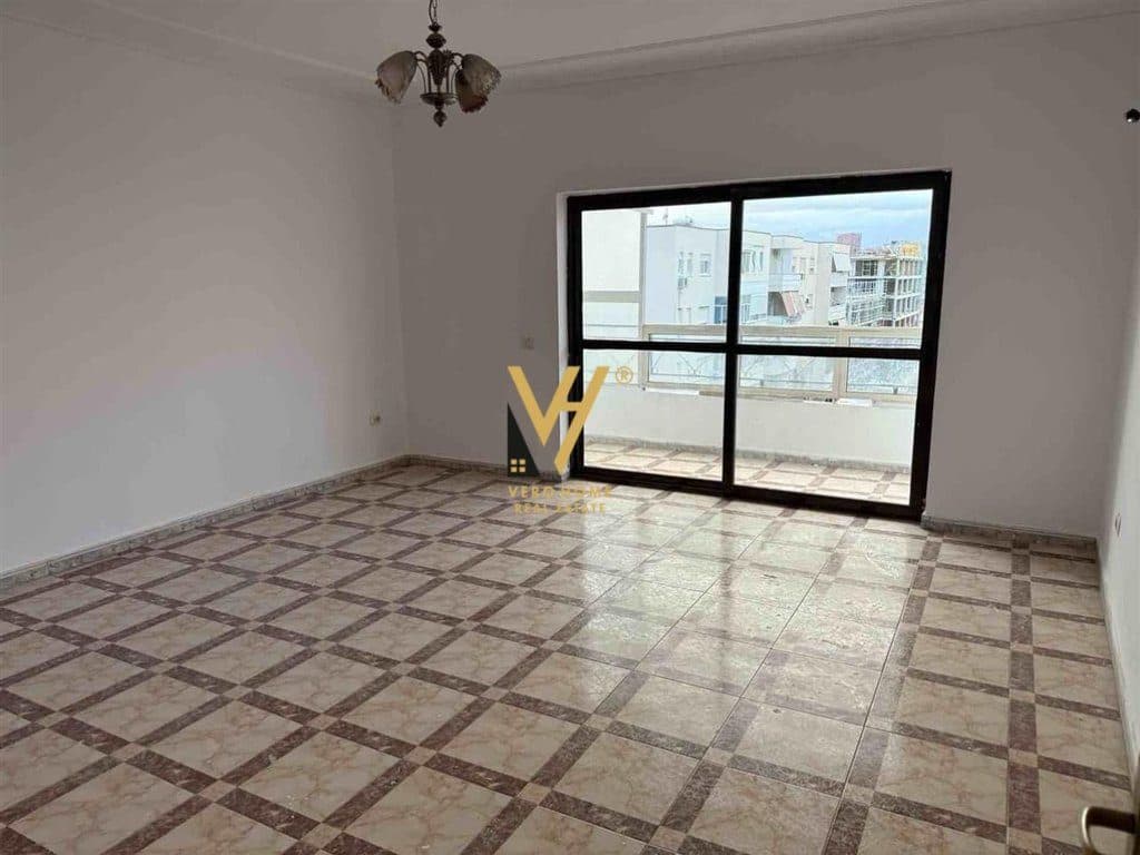 SHITET APARTAMENT 3+1+BLK TE KOMUNA E PARISIT 315.000 EURO 3