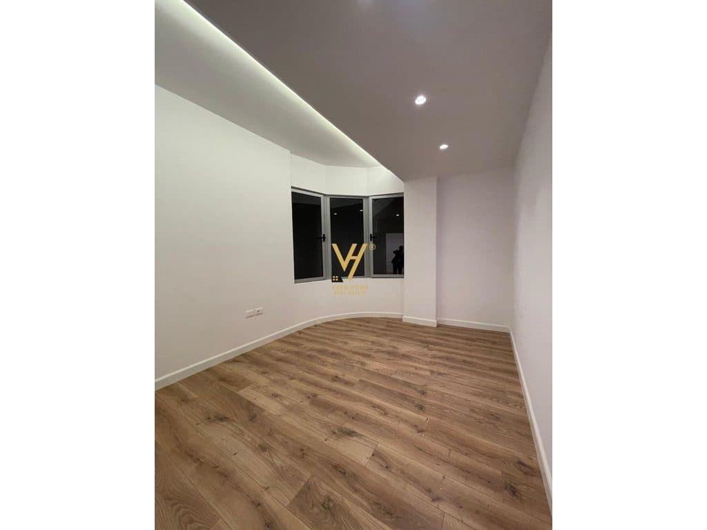 SHITET APARTAMENT 2+1+2 TE 21 DHJETORI 212.000 EURO