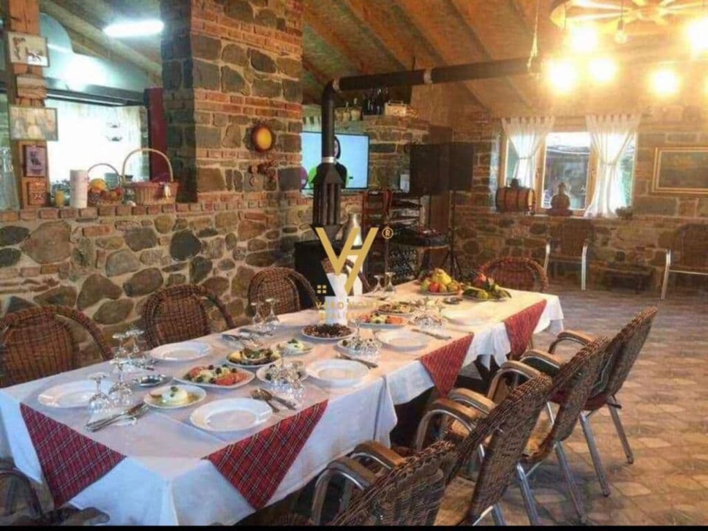 Shitet Ferme dhe Toke ne Baldushk 400 m2 2