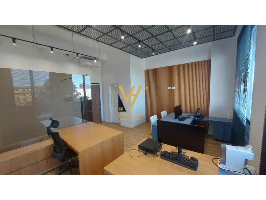 SHITET AMBIENT 42M2 TE KONGRESIT MANASTIRIT 105.000 EURO