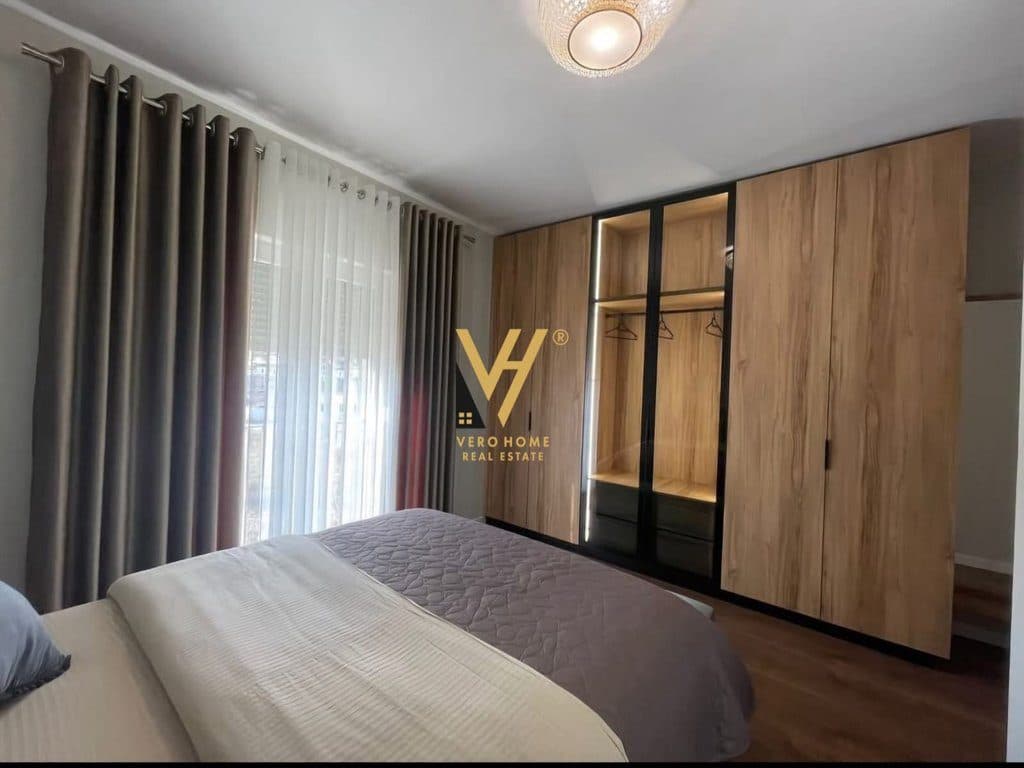 JEPET APARTAMENT 3+1+2+BLK ME QIRA TE LIQENI I THATE 1.500 EURO 4