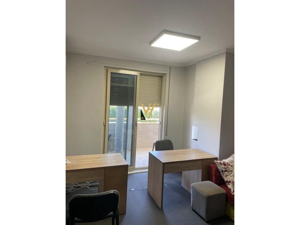 JEPET ZYRE 200 M2 ME QIRA TE KOPSHTI BOTANIK 100.000 LEKE 3