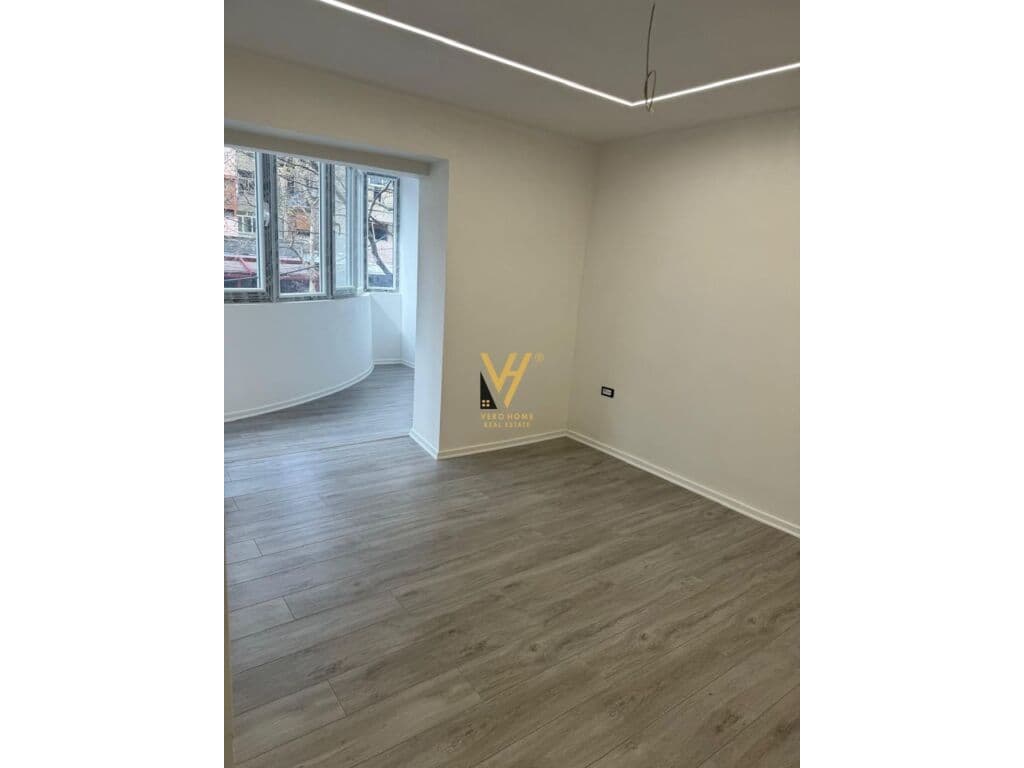 Jepet Zyre me qera te Xhamlliku 53 m2 3