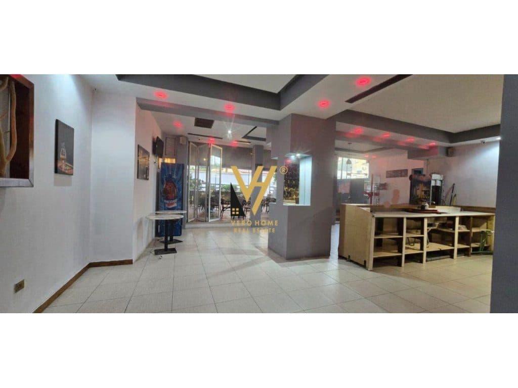 JEPET AMBIENT 200M2 ME QERA PAS FAKULTETIT EKONOMIK 700 EURO 3
