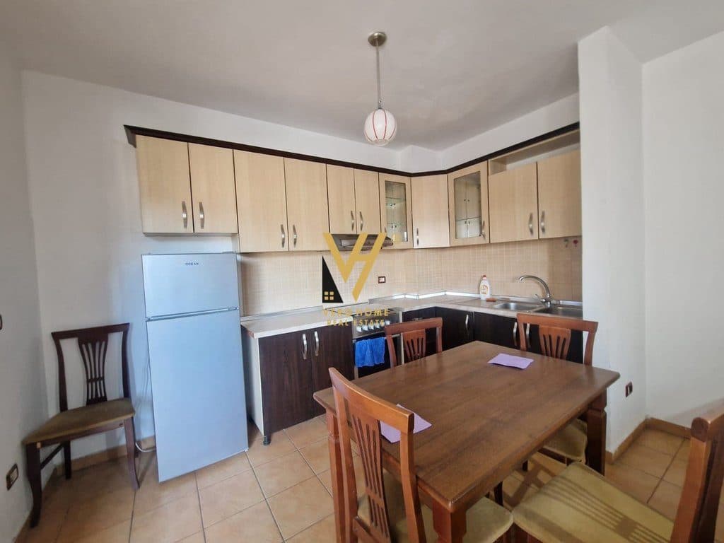 JEPET APARTAMENT 2+1+BLK ME QIRA TE 21 DHJETORI 55.000 LEKE 2