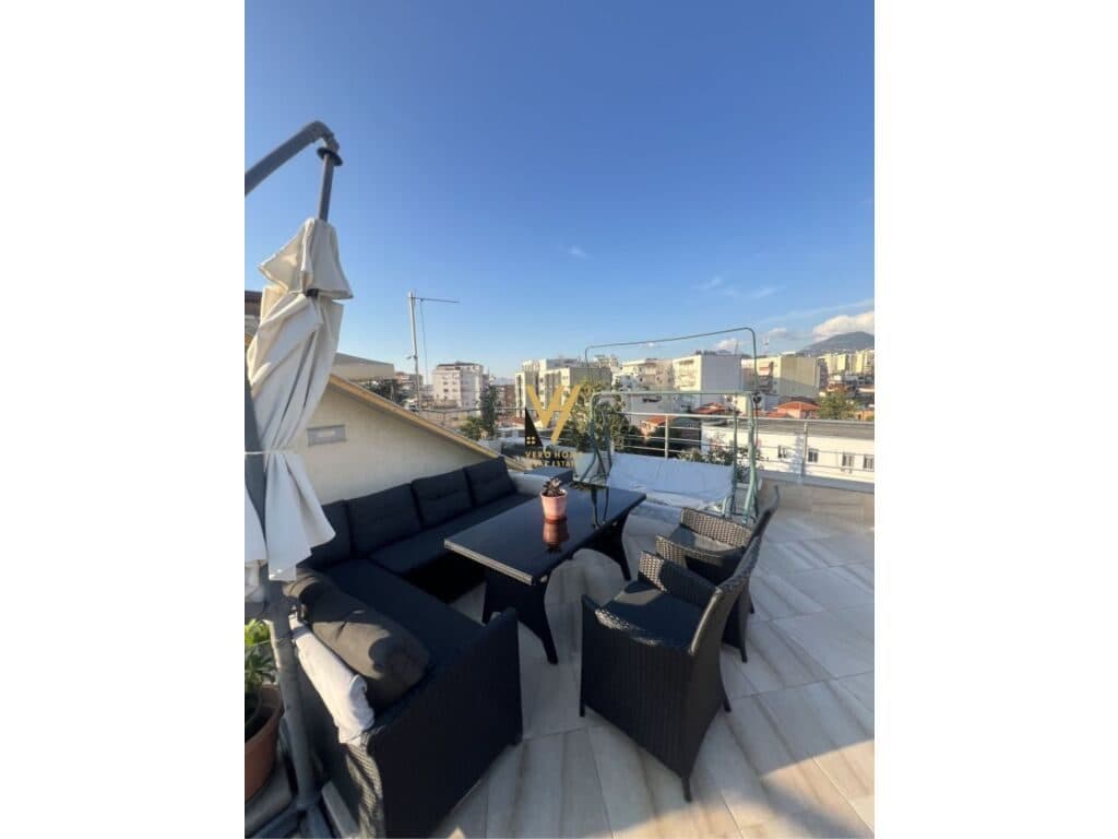Shitet Apartament 3+1+2+ballkon te Rruga Mine Peza 120 m2 3