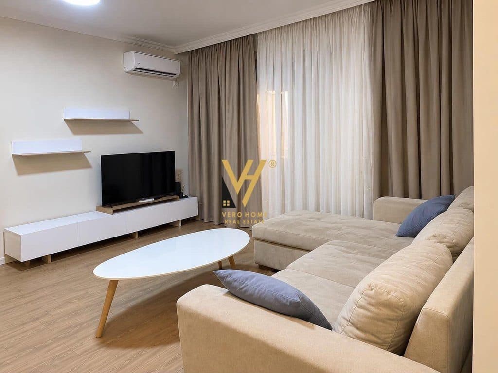 JEPET APARTAMENT 1+1+BLK ME QIRA TE RRUGA PETI 50.000 LEKE