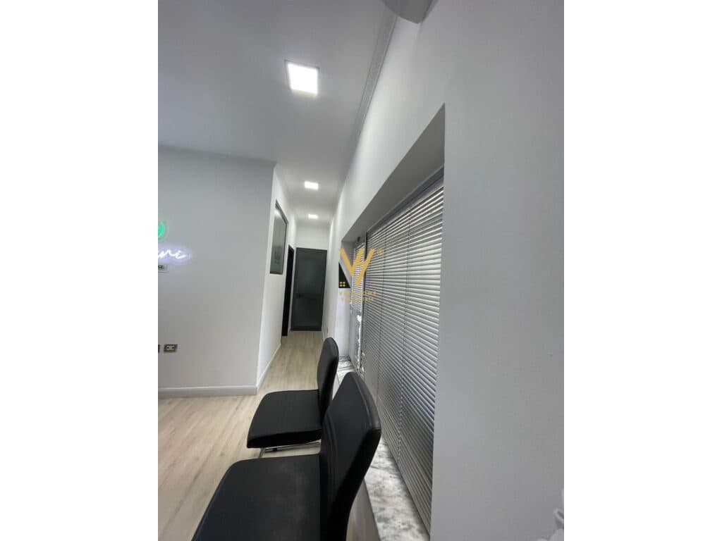 Shitet ambient biznesi te Selvia 32 m2 4