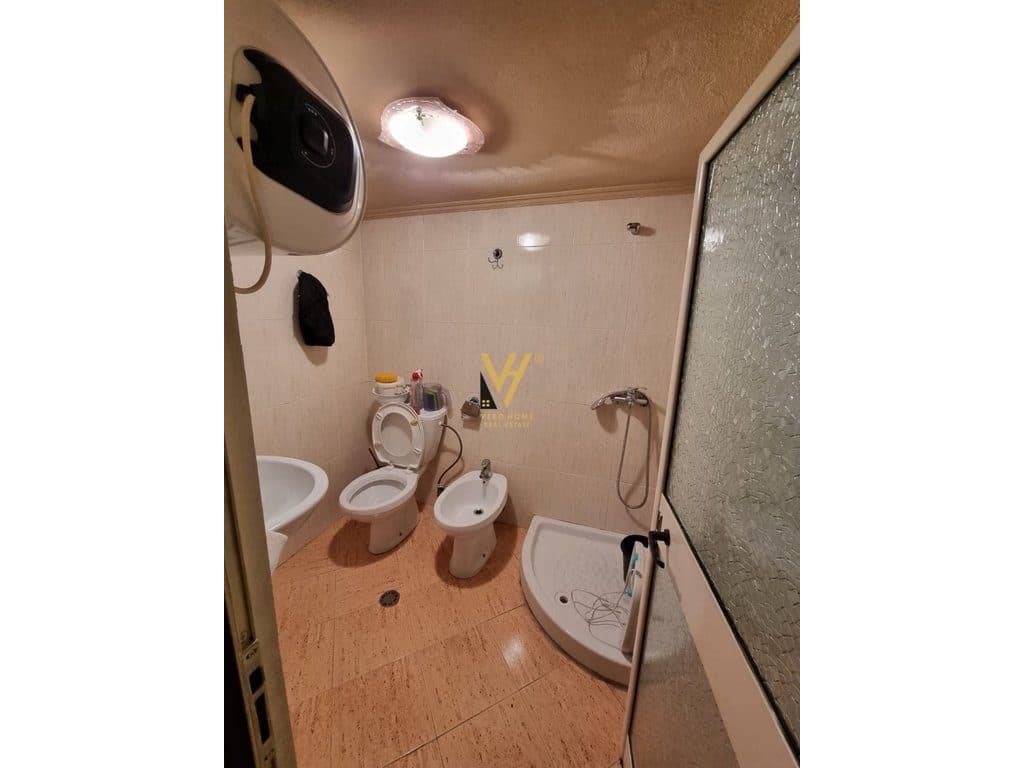 SHITET AMBIENT BIZNESI 150 M2 TE MINE PEZA 394.000 EURO 4
