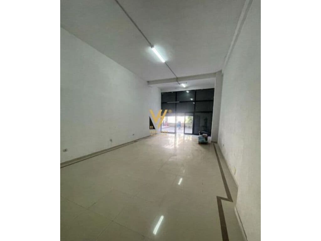 Jepet Dyqan me qera te Nisharaku 55 m2