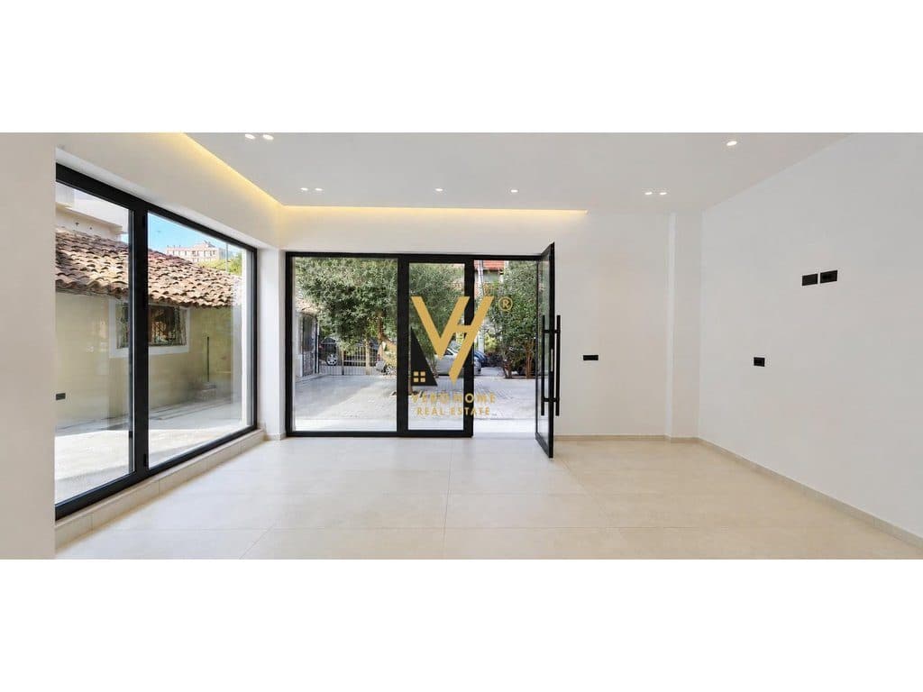 JEPET AMBIENT BIZNESI 160 M2 ME QERA TE PAZARI I RI 1.850 EURO 2