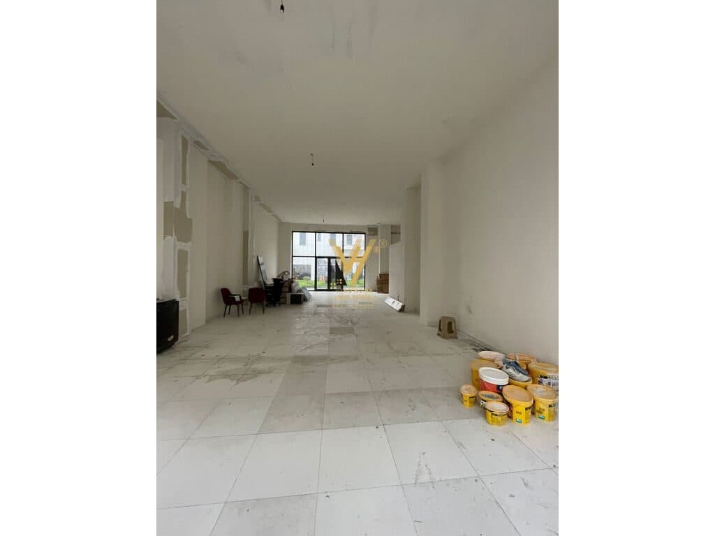 JEPET AMBIENT 127 M2 ME QERA TE PORCELANI 2.300 EURO