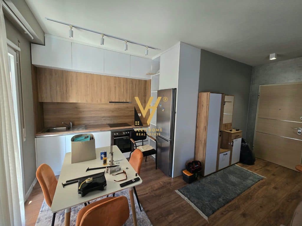 JEPET APARTAMENT 1+1+BLK ME QIRA TE BLV.ZOGU I PARE 70.000 LEKE 3