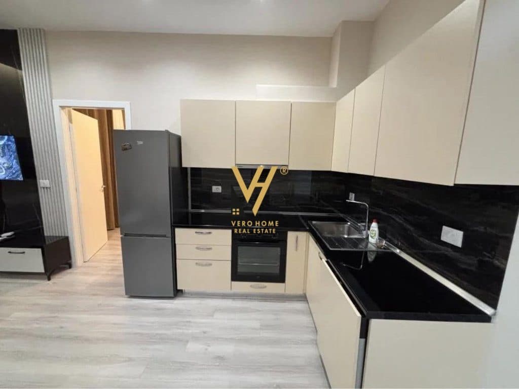 JEPET APARTAMENT 1+1+BLK ME QIRA TE KODRA E DIELLIT 55.000 LEKE 2