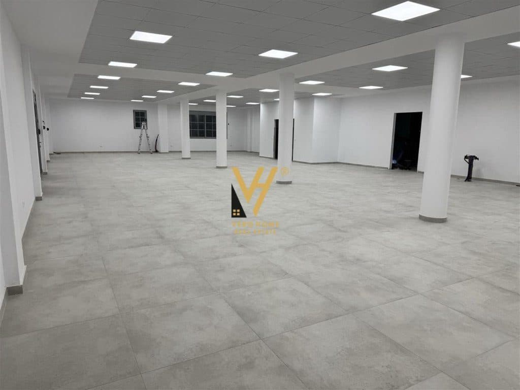 JEPET AMBIENT 360M2 ME QERA NE SAUK 1.500 EURO 4