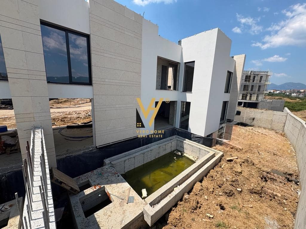 SHITET VILE DY KATESHE ELITARE NE MJULL BATHORE
