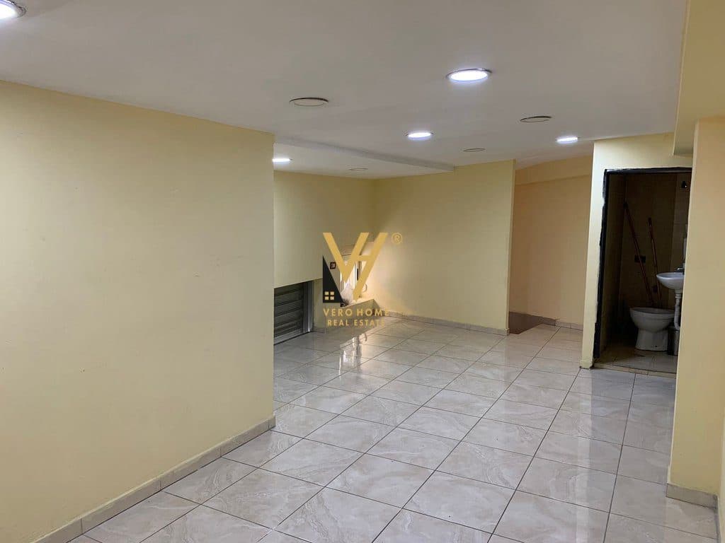 JEPET AMBIENT 30 M2 ME QIRA TE RRUGA E DURRESIT 450 EURO