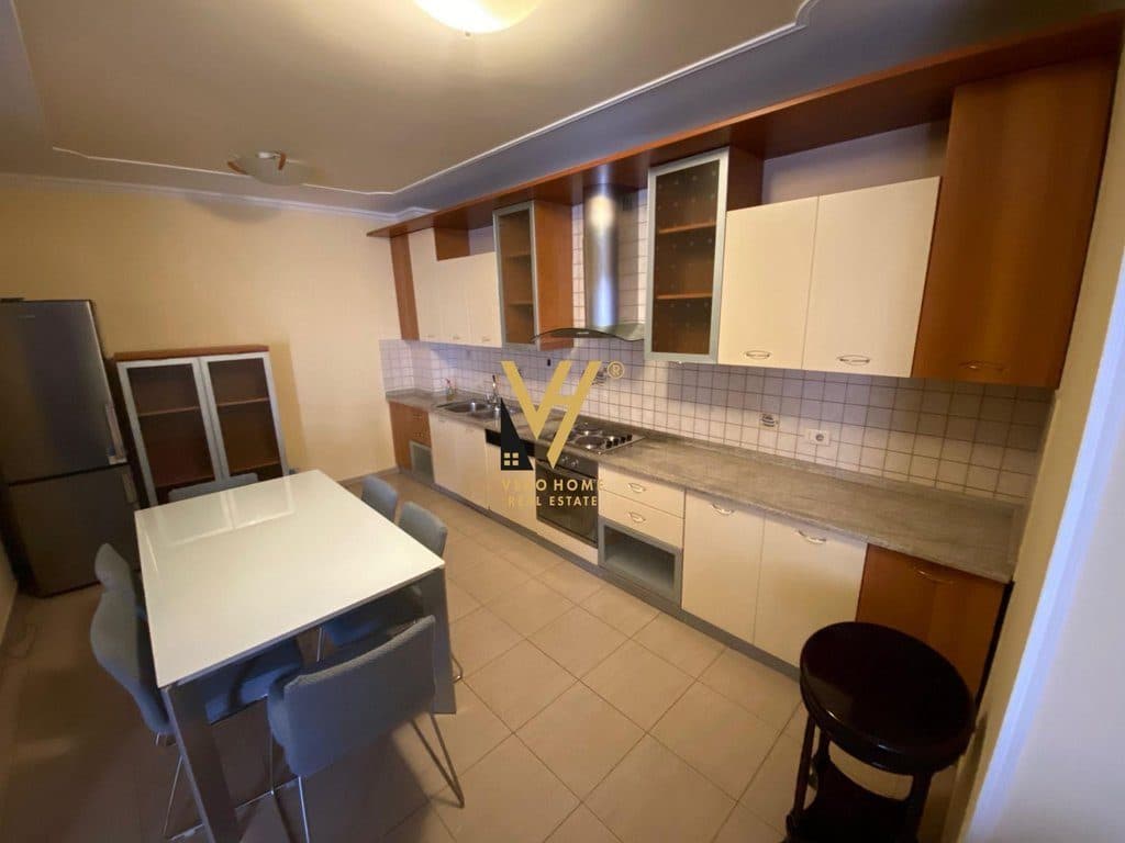 JEPET APARTAMENT 2+1+2 ME QIRA NE BLLOK 800 EURO 2