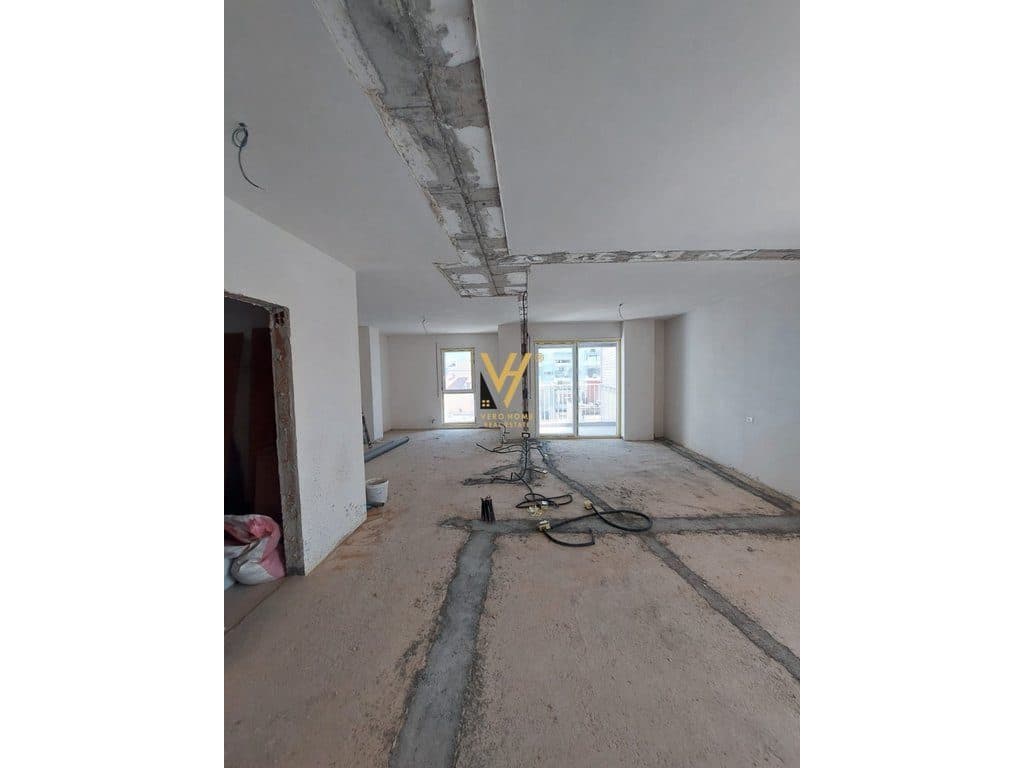 SHITET APARTAMENT 2+1+2+BLK NE XHAMLLIK 222.000 EURO
