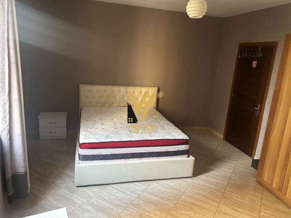 JEPET APARTAMENT 2+1+BLK ME QERA NE ASTIR 450 EURO 4
