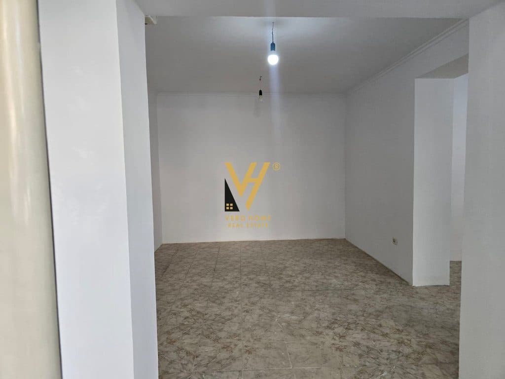 SHITET DYQAN 64 M2 TE RRUGA E KAVAJES 195.000 EURO 3