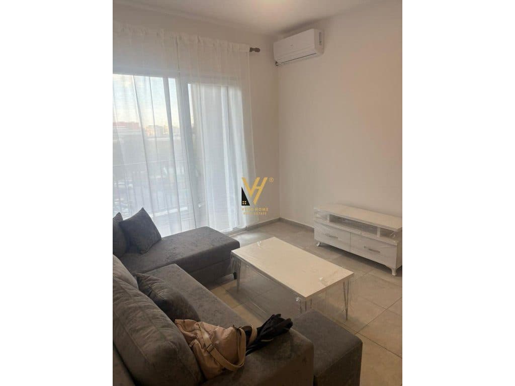 JEPET APARTAMENT 2+1 ME QIRA TE SPITALI AMERICAN 3, 50.000 LEKE